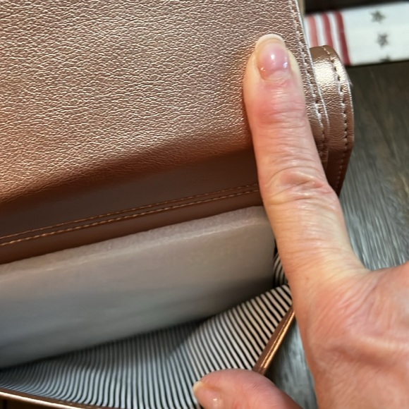 Nuoku Women small crossbody purse - Picture 4 of 4